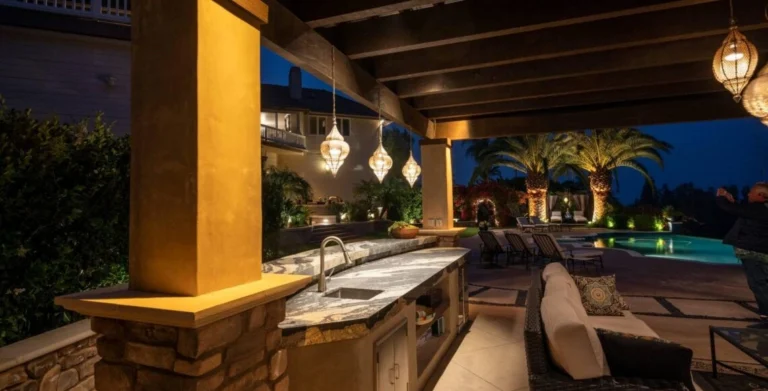 Compare Outdoor Kitchen Lighting: A Definitive Guide to Design & Performance